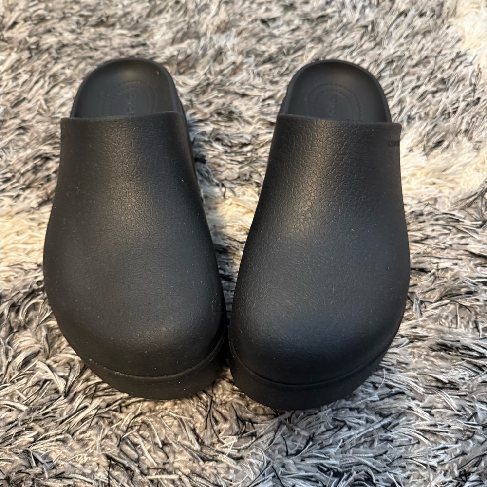 CROCS Dylan Black Slip-On platform Clogs